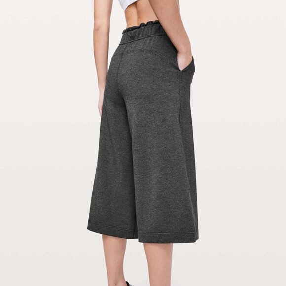 lululemon athletica Women's‎ Gray Hello Sunday Wide Leg Cropped Pants - Size 4 - Picture 5 of 5